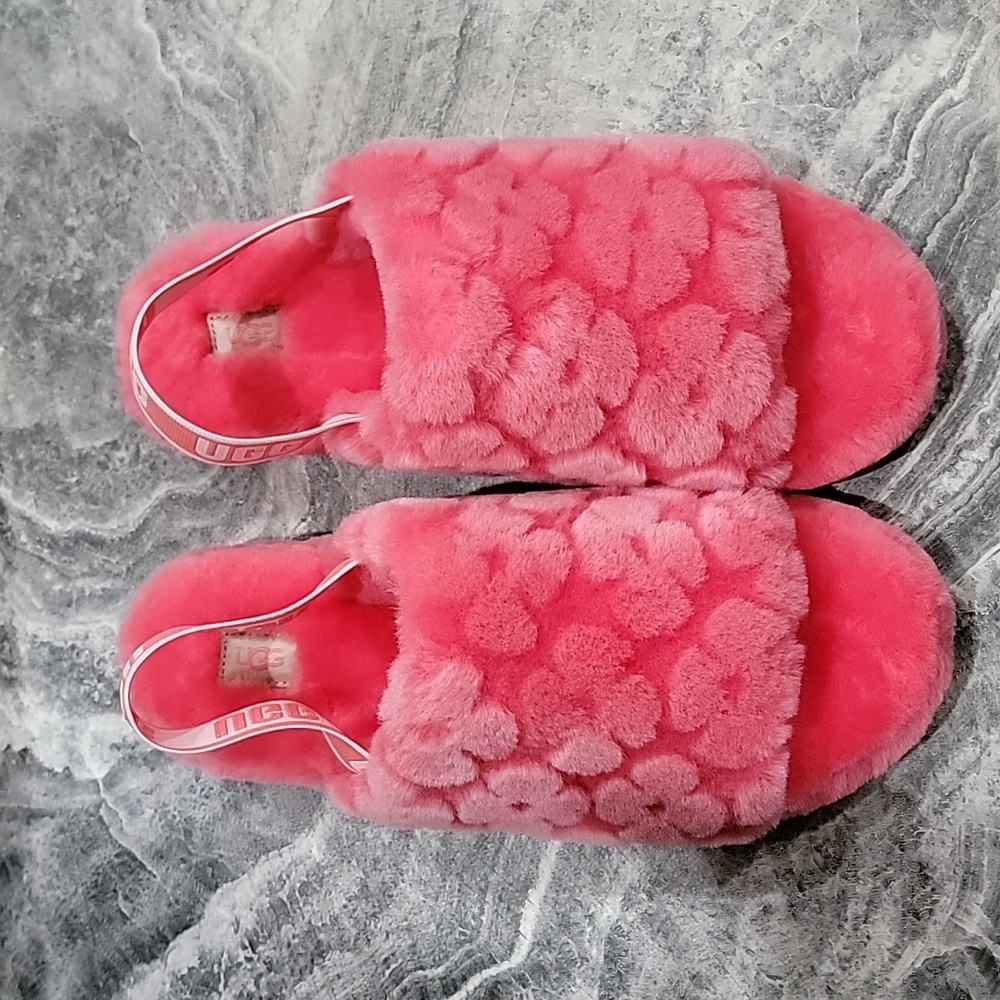 NWT Women's size 12 UGG Fuzzy Slides - Picture 2 of 5
